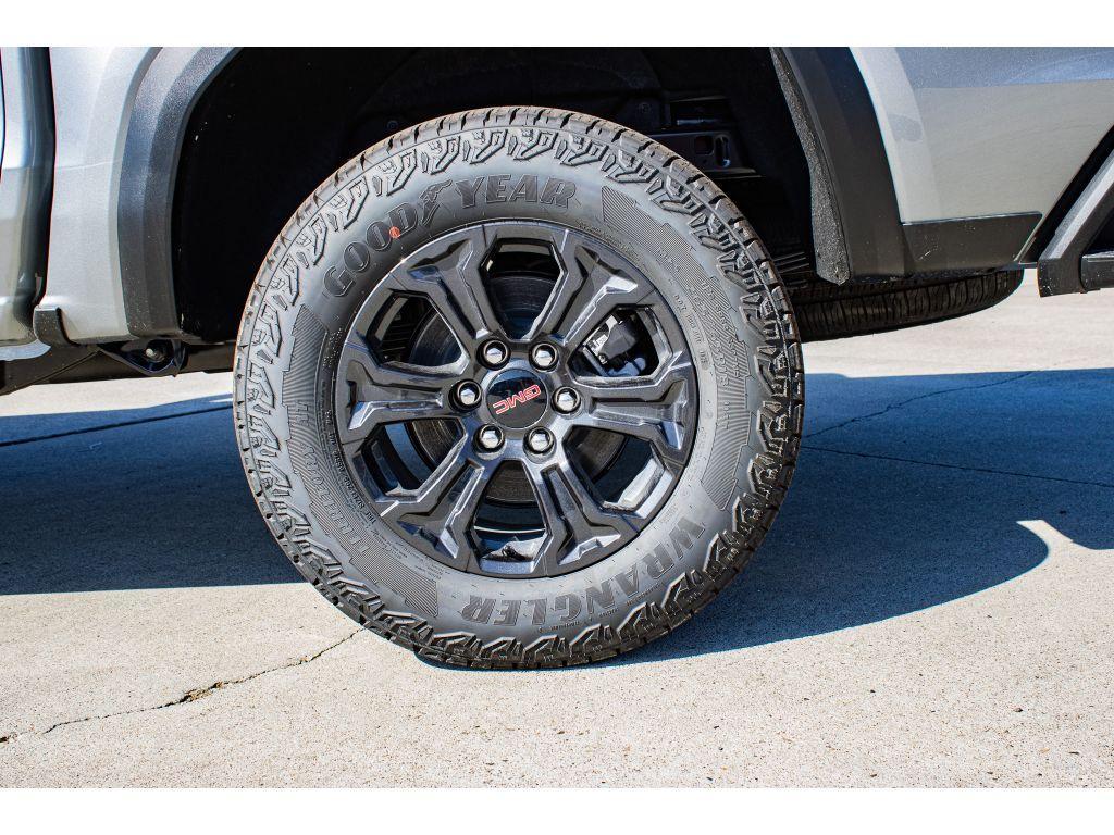 new 2025 GMC Canyon car, priced at $36,000