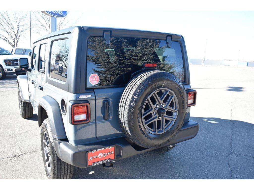 new 2025 Jeep Wrangler car, priced at $39,500