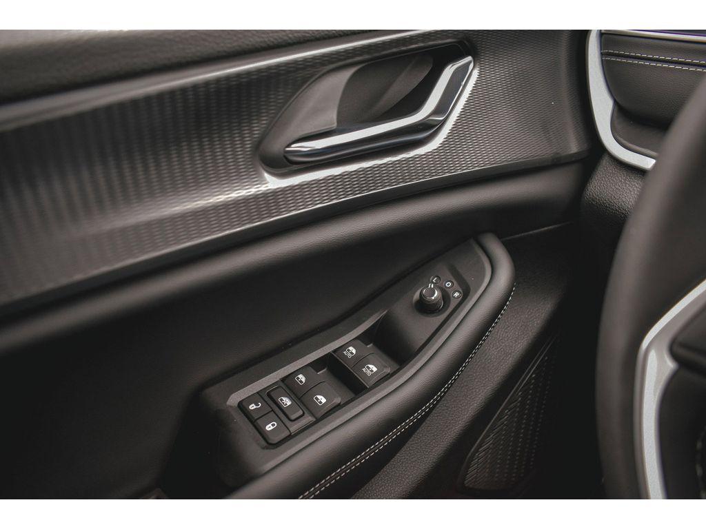new 2025 Jeep Grand Cherokee L car, priced at $41,000