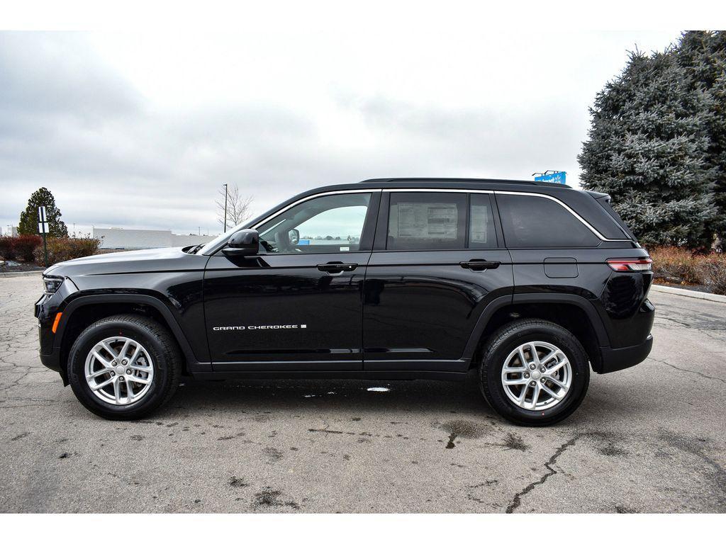 new 2025 Jeep Grand Cherokee car, priced at $37,250