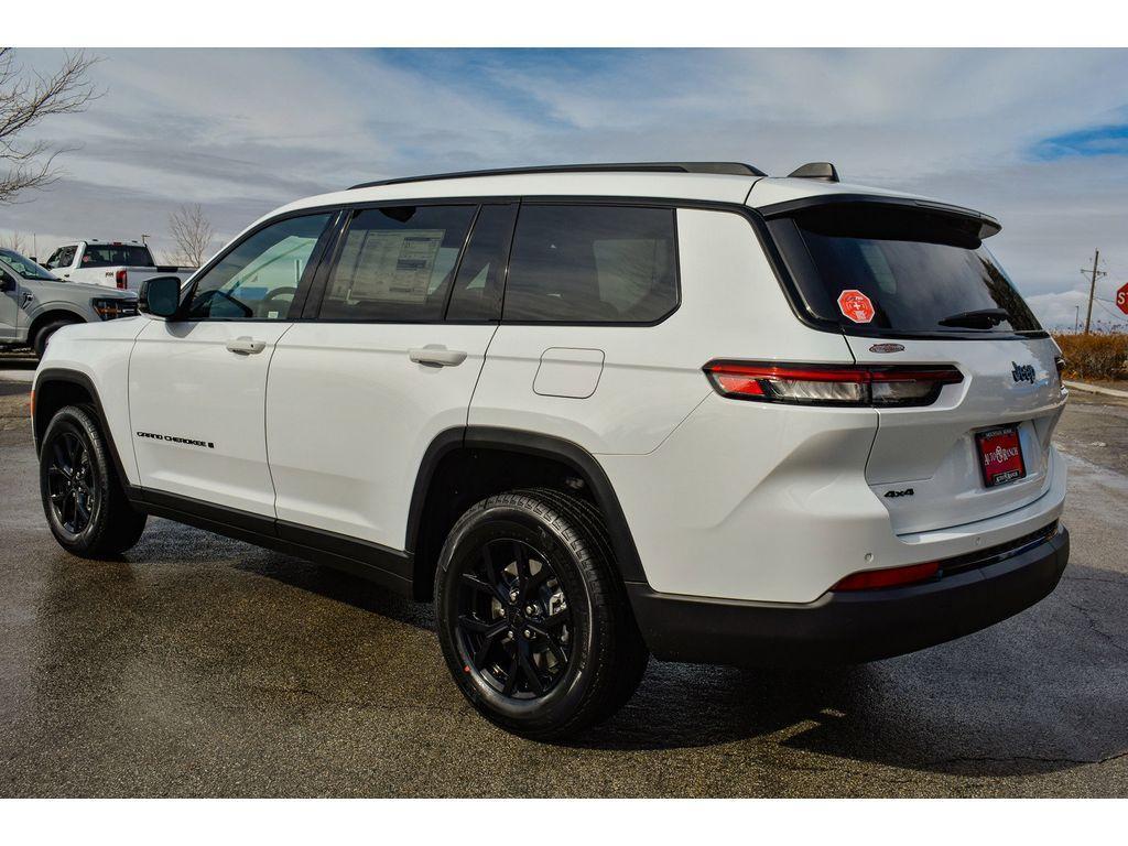 new 2025 Jeep Grand Cherokee L car, priced at $41,000