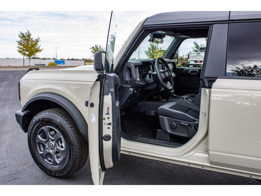 new 2025 Ford Bronco car, priced at $43,449