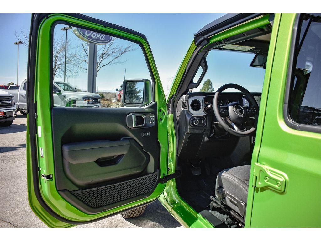 new 2025 Jeep Wrangler car, priced at $44,000