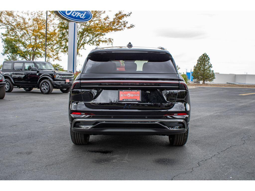 new 2025 Lincoln Nautilus car, priced at $67,449
