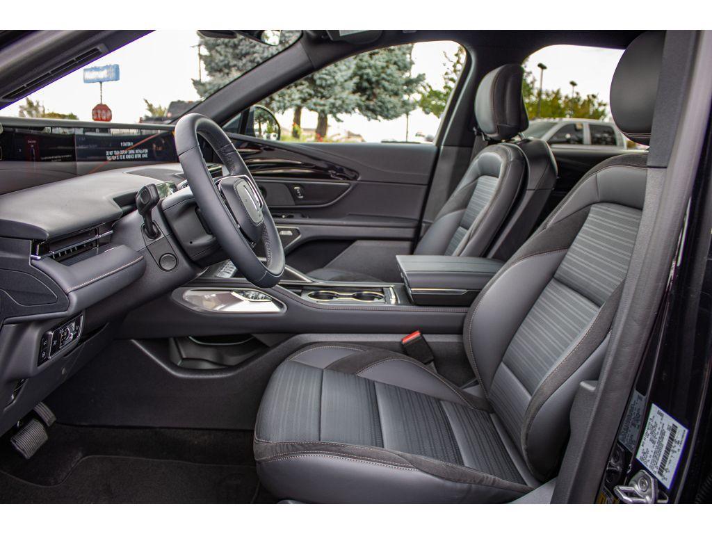 new 2025 Lincoln Nautilus car, priced at $67,449