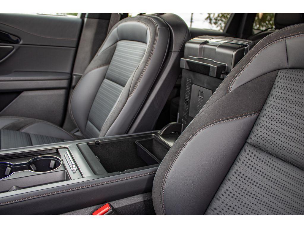 new 2025 Lincoln Nautilus car, priced at $67,449