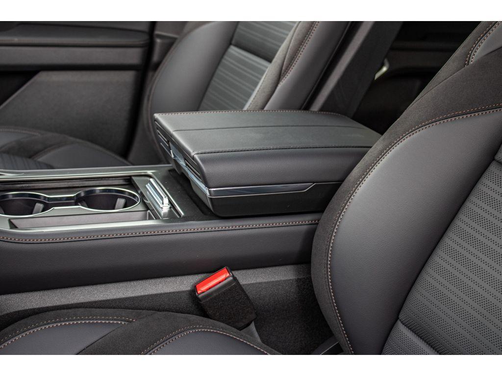 new 2025 Lincoln Nautilus car, priced at $67,449