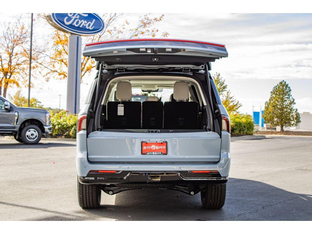 new 2025 Lincoln Navigator L car, priced at $101,949