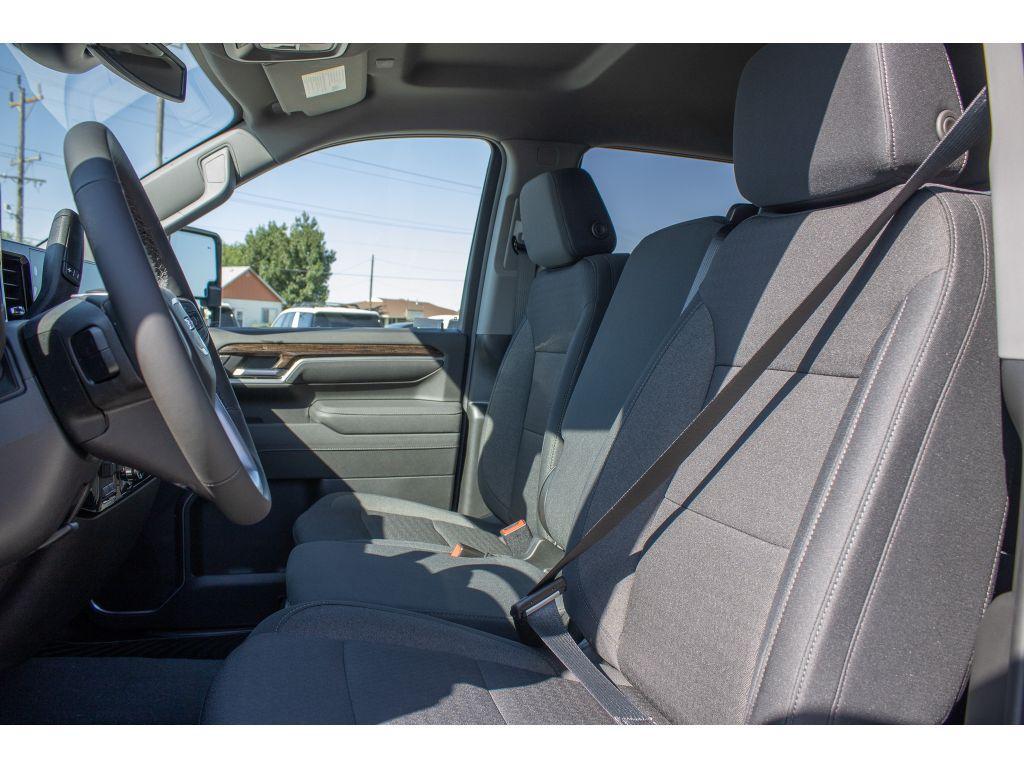 new 2025 GMC Sierra 2500 car, priced at $62,000