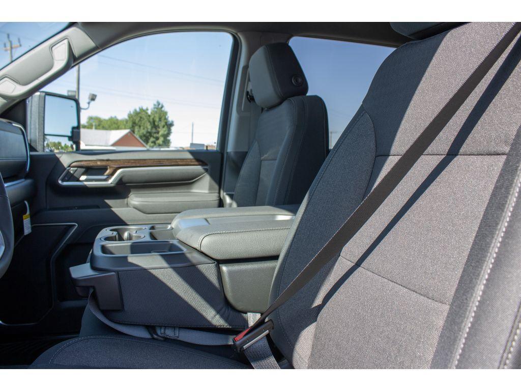 new 2025 GMC Sierra 2500 car, priced at $62,000