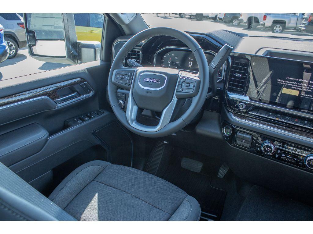 new 2025 GMC Sierra 2500 car, priced at $62,000