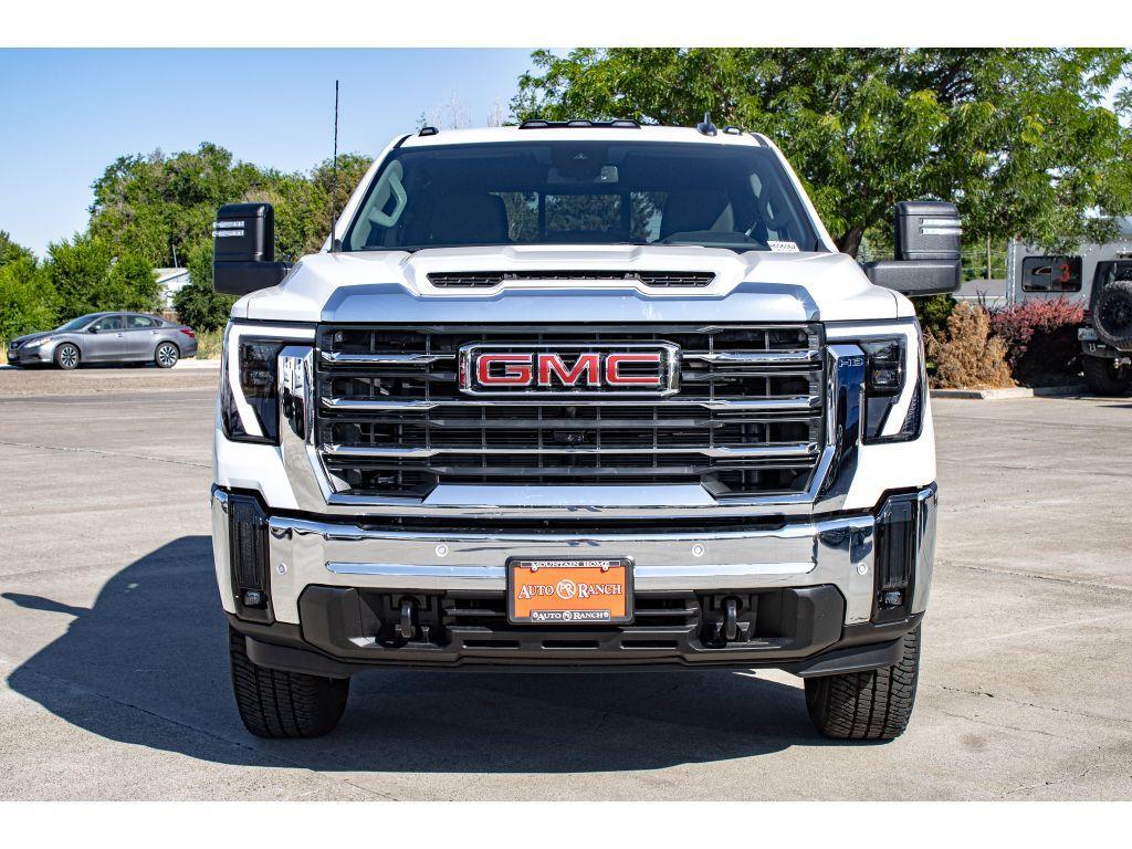 new 2025 GMC Sierra 2500 car, priced at $62,000