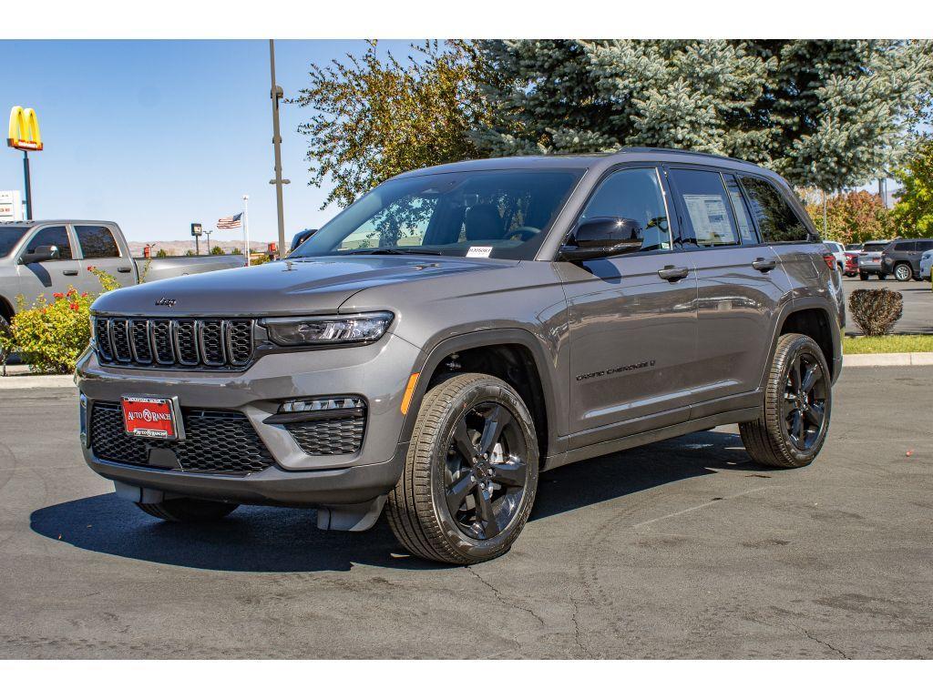 new 2025 Jeep Grand Cherokee car, priced at $42,699