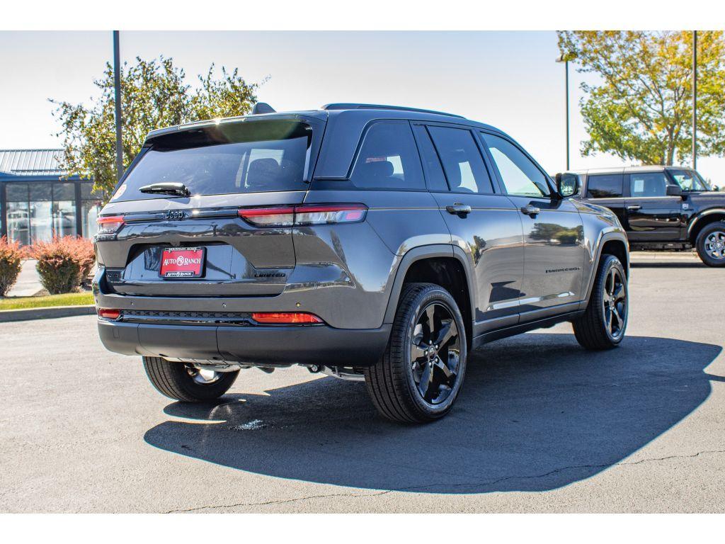 new 2025 Jeep Grand Cherokee car, priced at $42,699