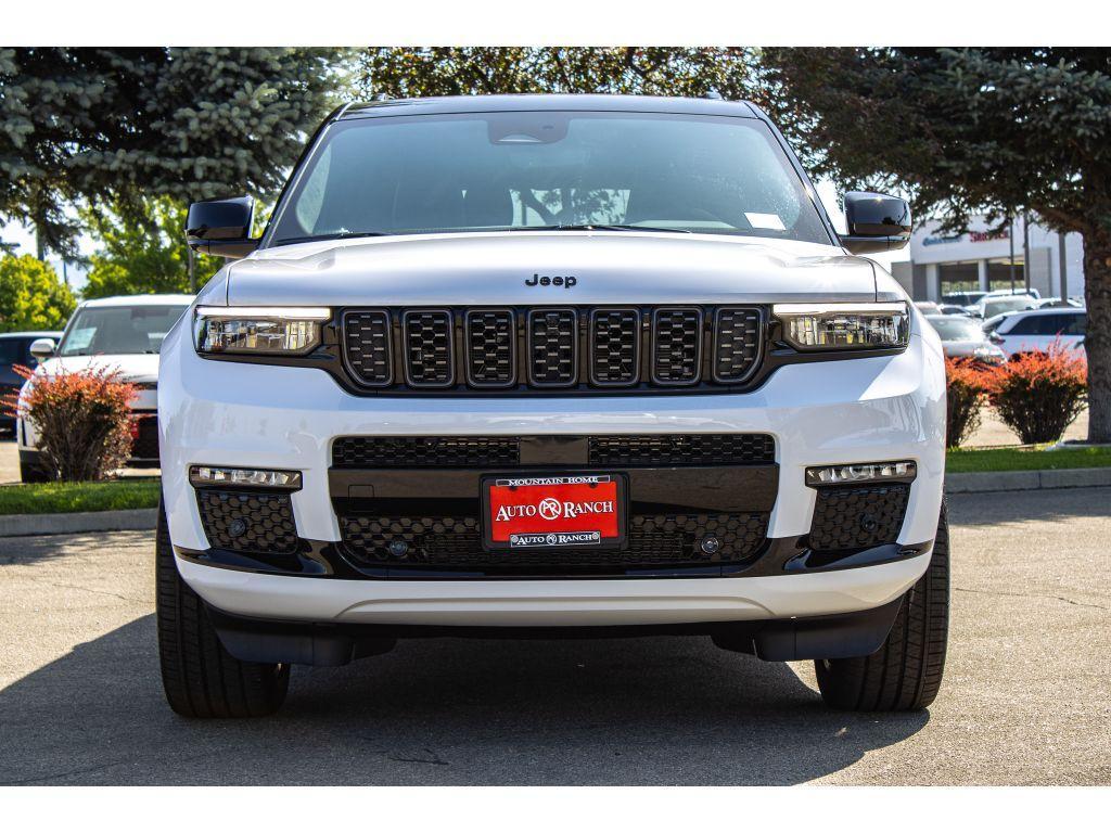 new 2025 Jeep Grand Cherokee L car, priced at $60,000