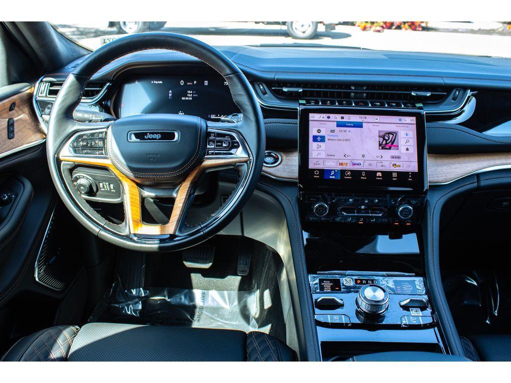 new 2025 Jeep Grand Cherokee L car, priced at $60,000