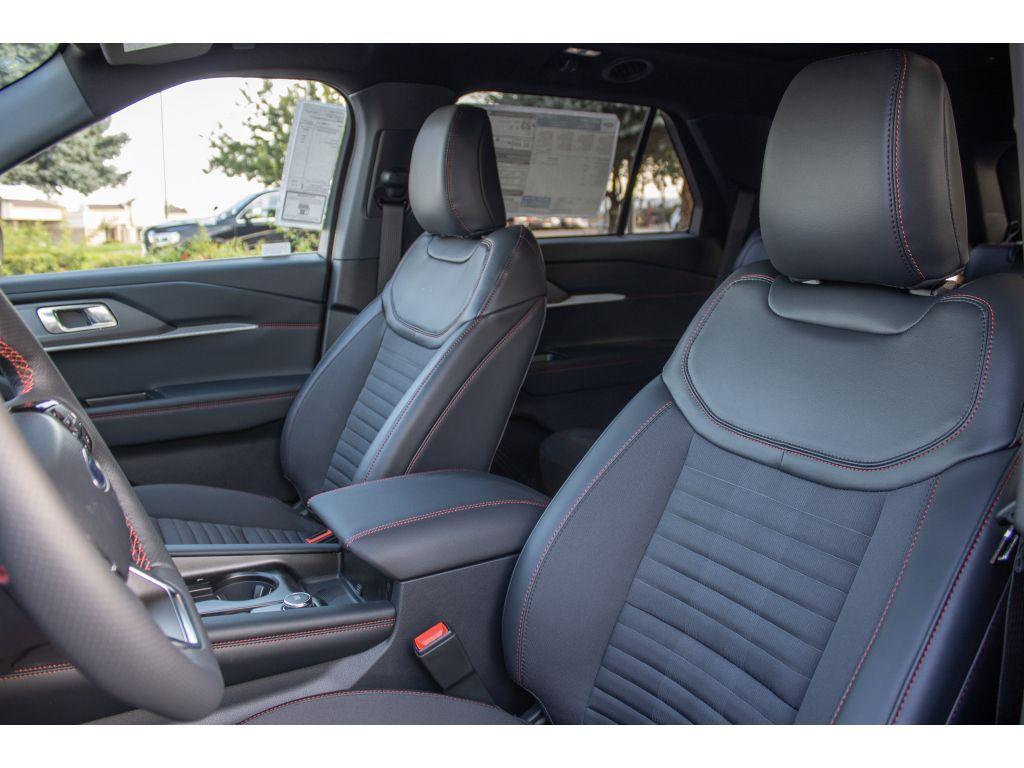 new 2025 Ford Explorer car, priced at $47,500
