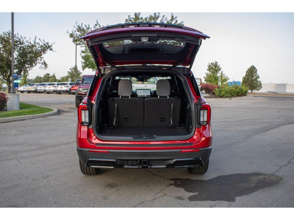 new 2025 Ford Explorer car, priced at $47,500