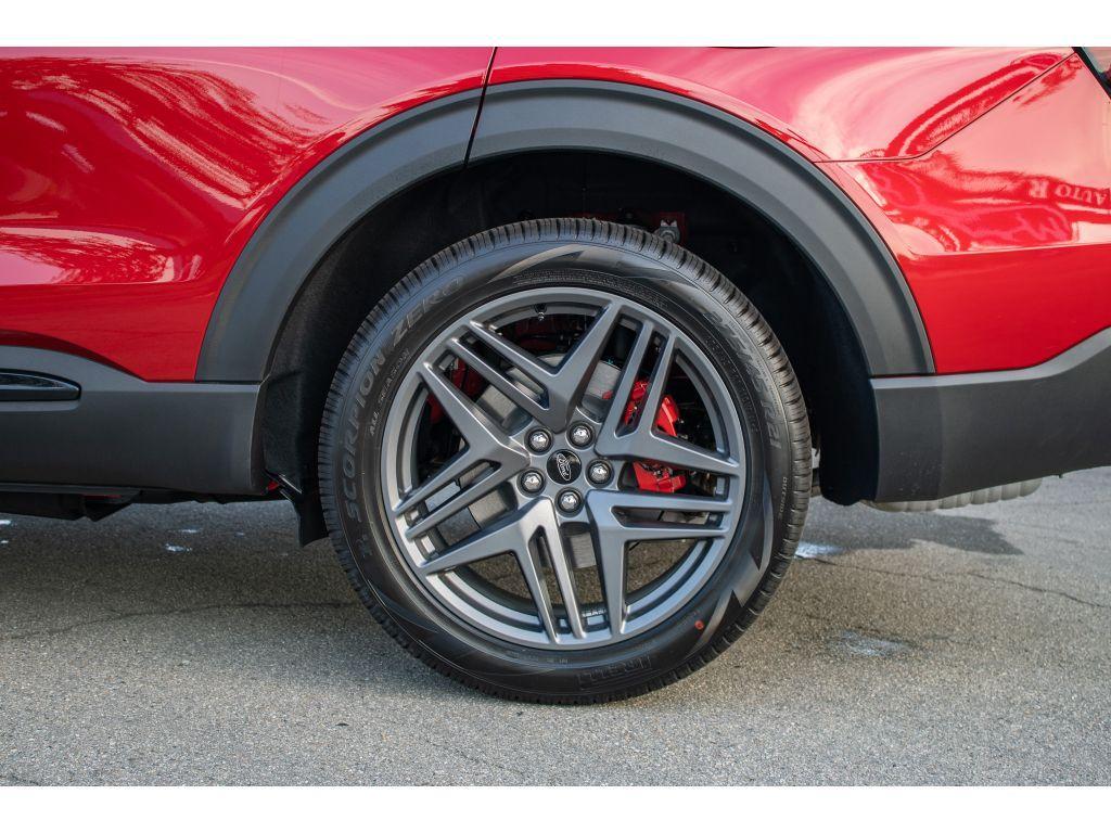 new 2025 Ford Explorer car, priced at $47,500