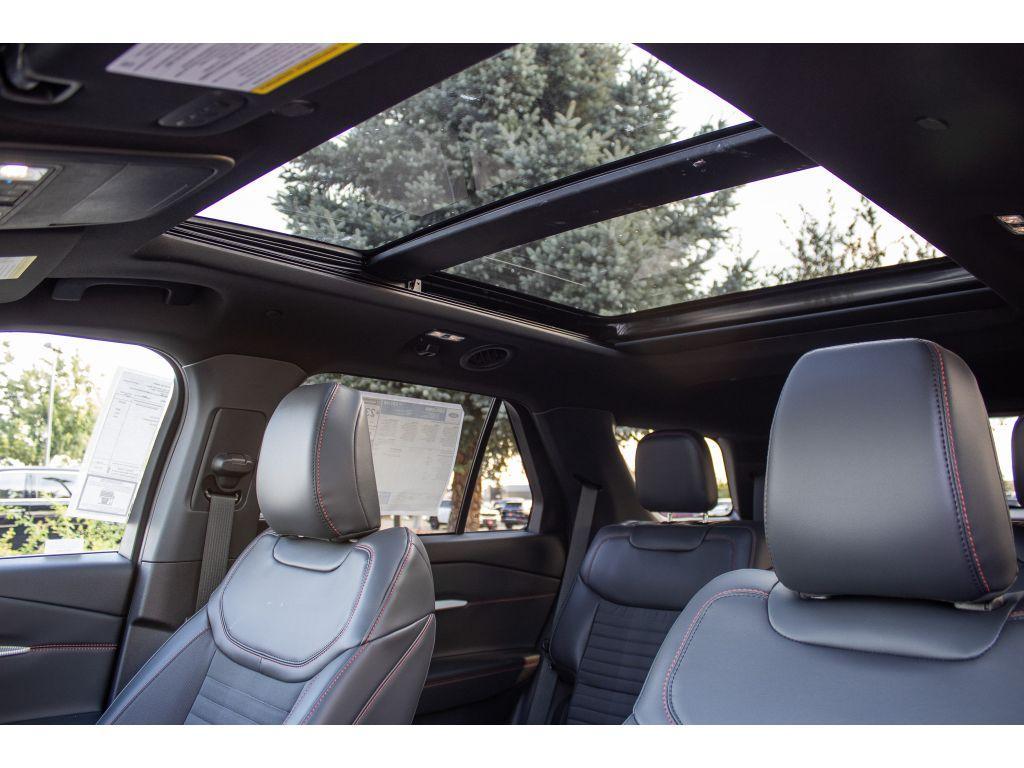 new 2025 Ford Explorer car, priced at $47,500