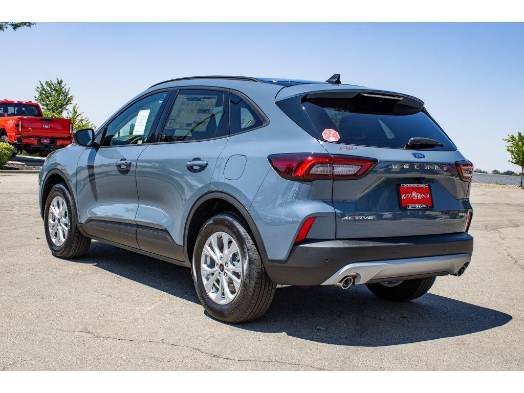 new 2025 Ford Escape car, priced at $29,500