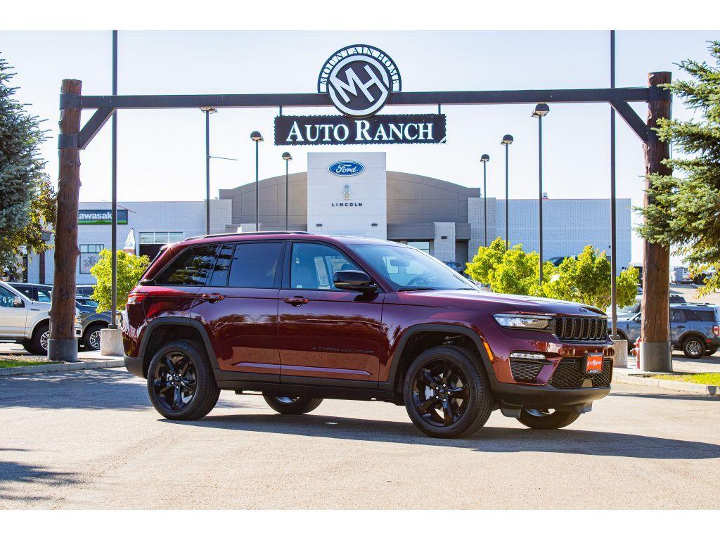 new 2025 Jeep Grand Cherokee car, priced at $44,000
