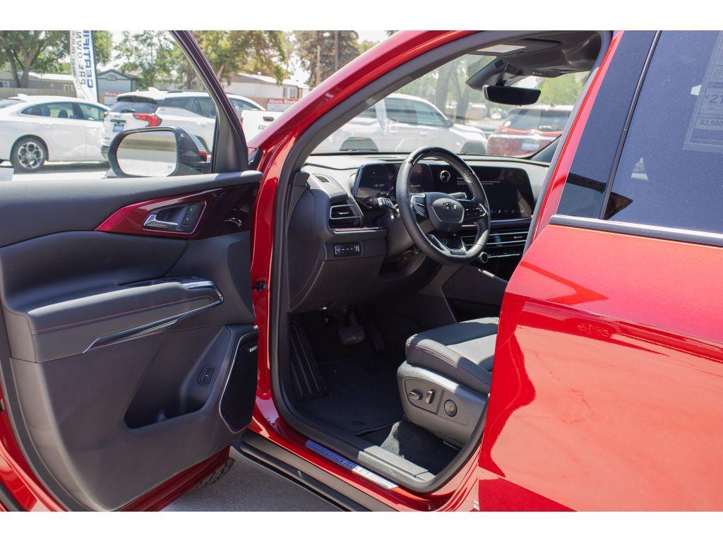 new 2025 Chevrolet Traverse car, priced at $54,000