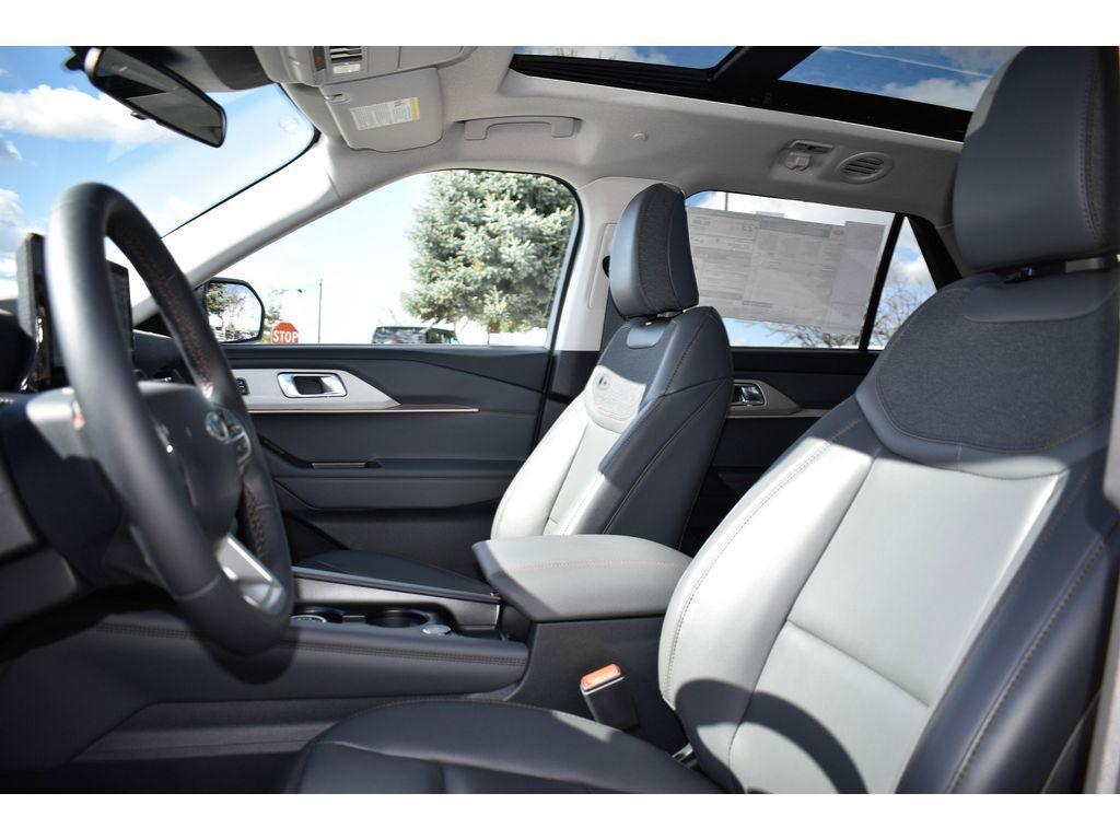new 2025 Ford Explorer car, priced at $45,000
