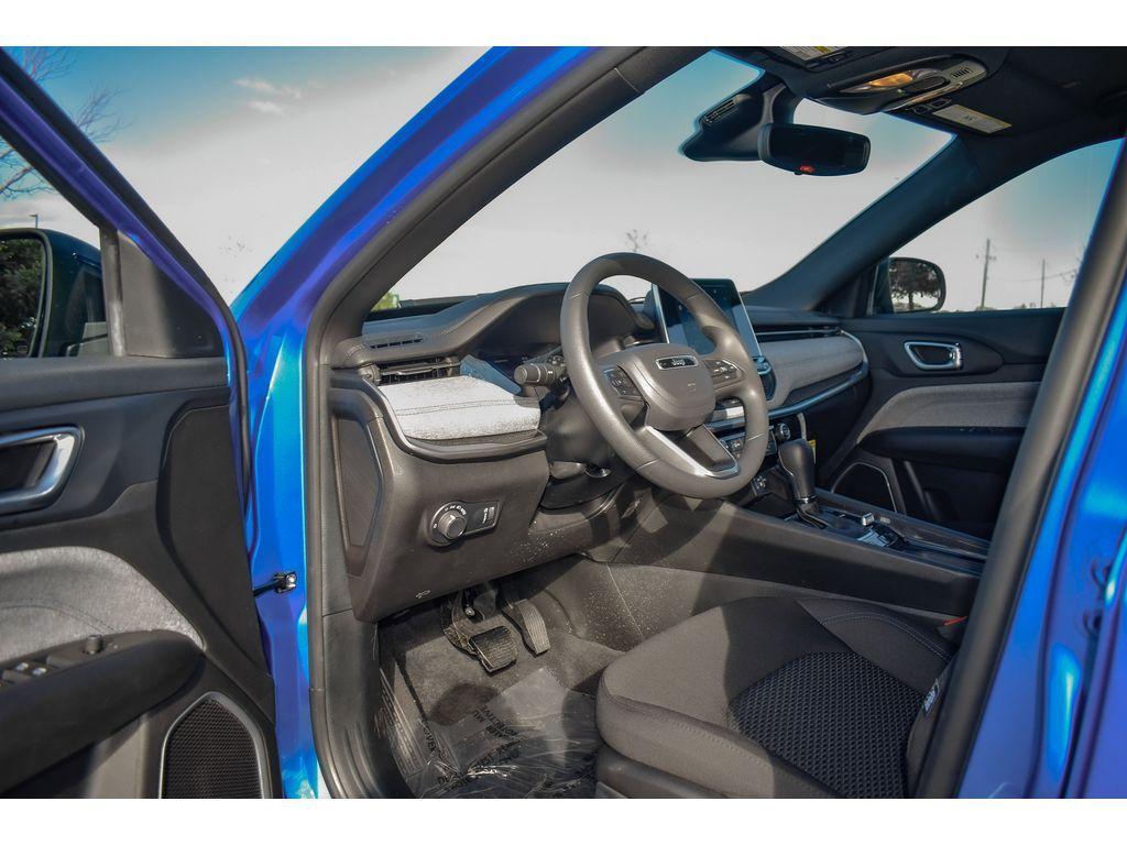 new 2025 Jeep Compass car, priced at $25,000