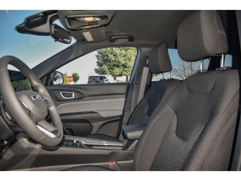 new 2025 Jeep Compass car, priced at $25,000
