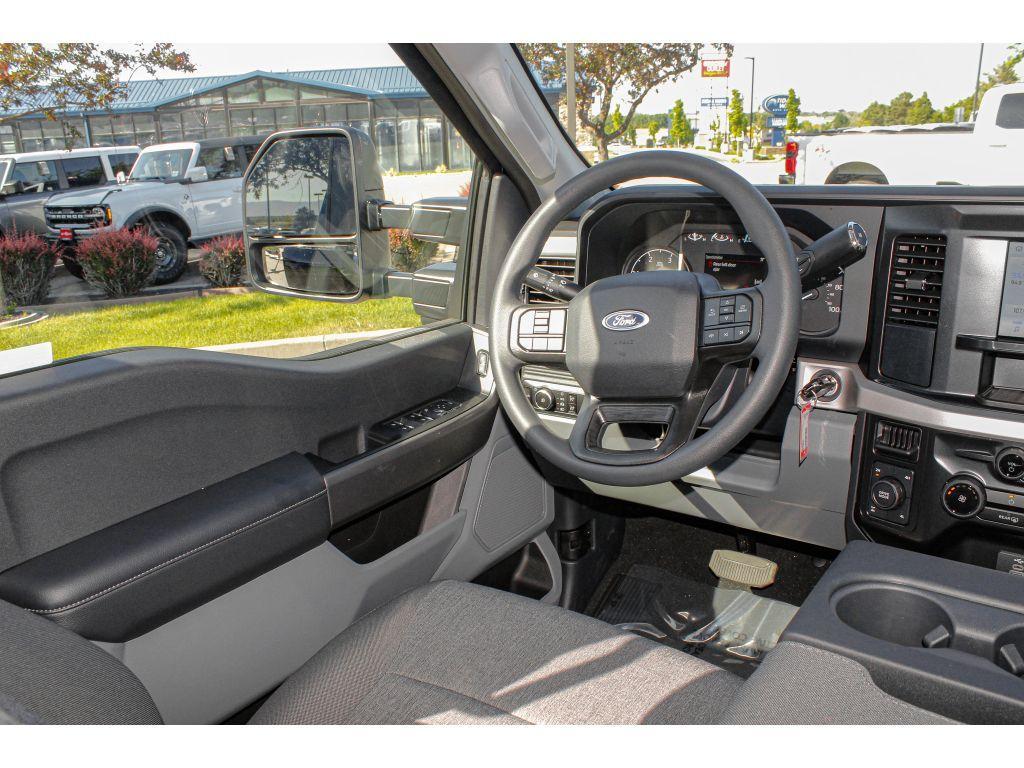 new 2025 Ford F-250 car, priced at $63,000