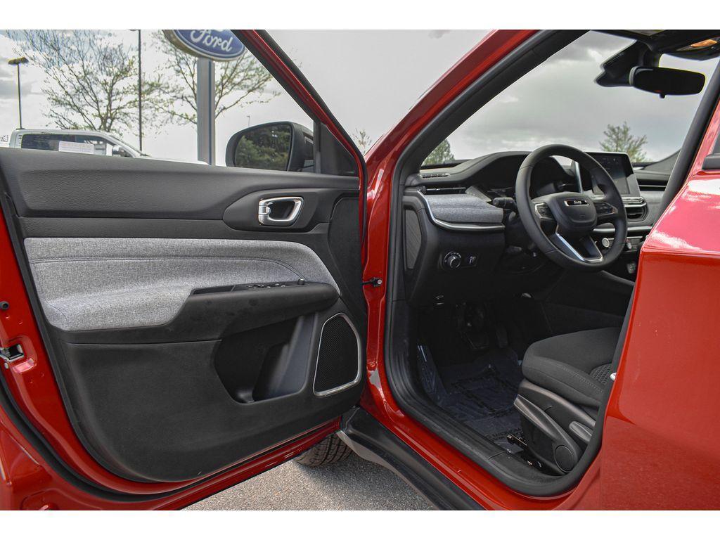 new 2025 Jeep Compass car, priced at $25,000