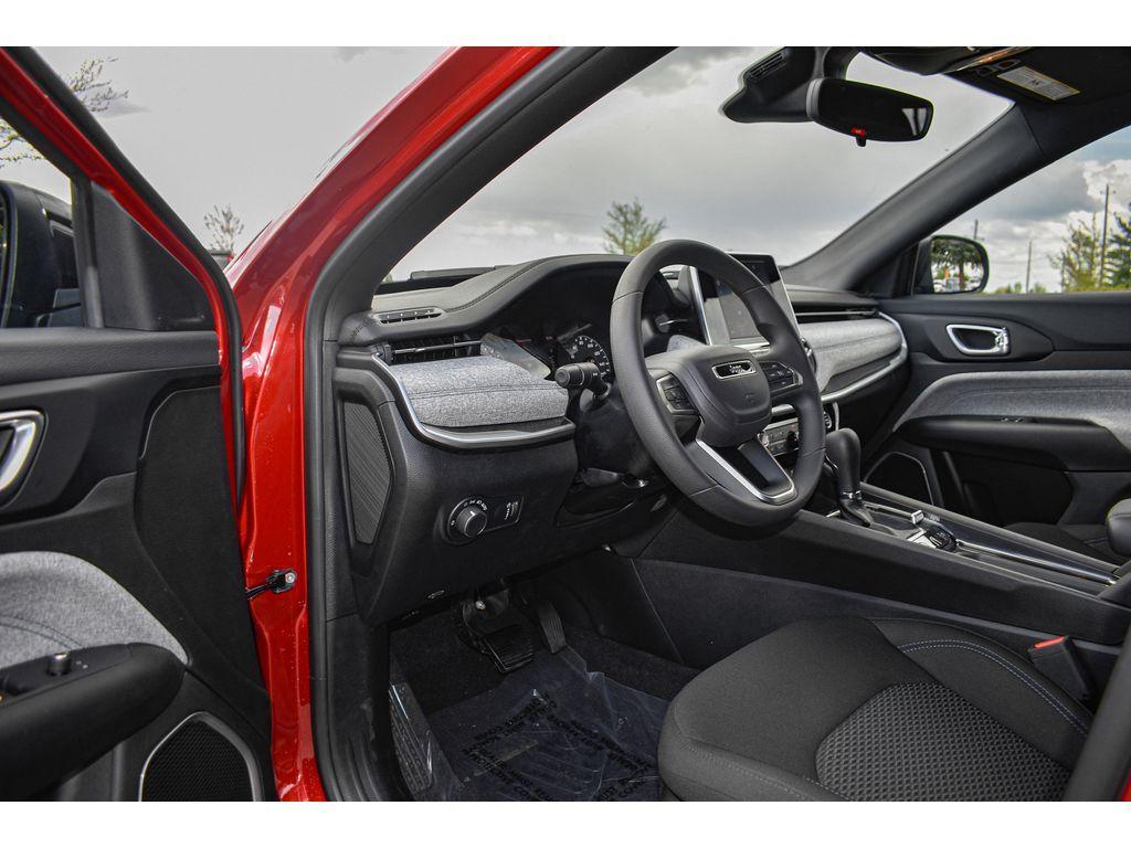 new 2025 Jeep Compass car, priced at $25,000