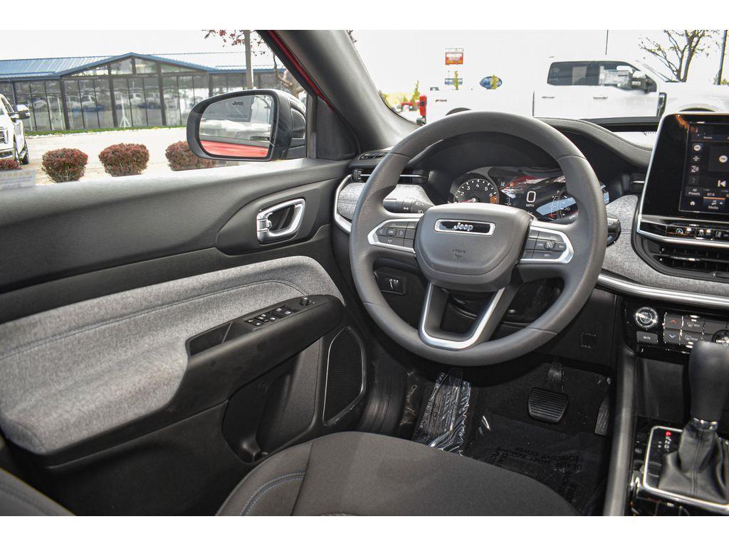 new 2025 Jeep Compass car, priced at $25,000