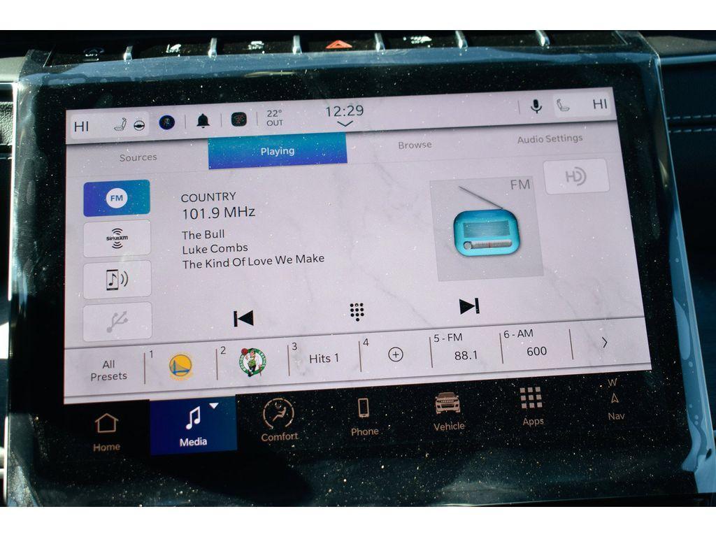 new 2025 Jeep Grand Cherokee car, priced at $43,000
