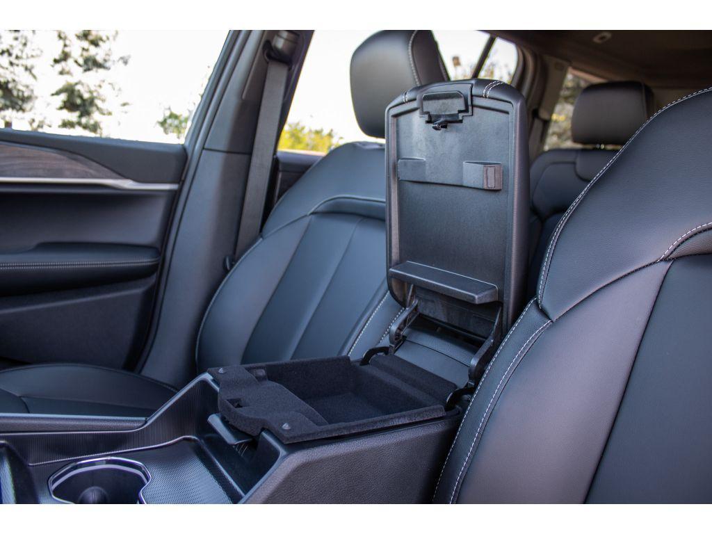 new 2025 Jeep Grand Cherokee car, priced at $43,199