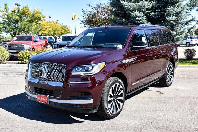 new 2024 Lincoln Navigator L car