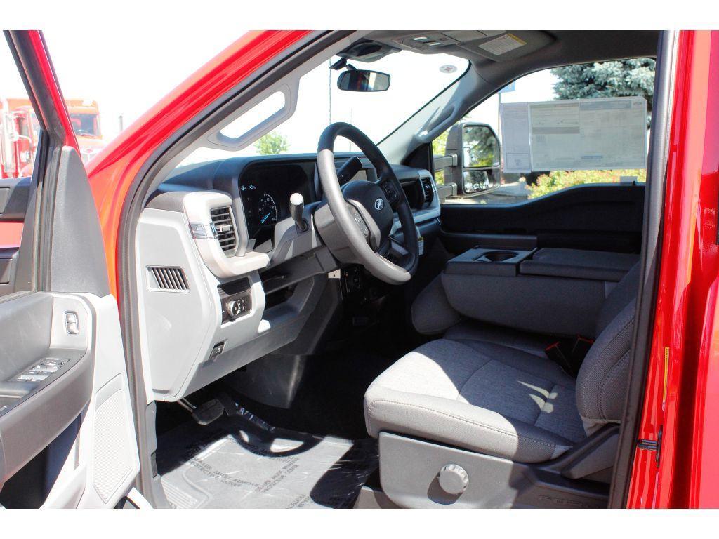 new 2025 Ford F-250 car, priced at $62,500
