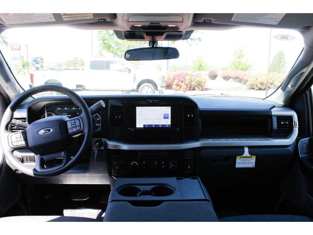 new 2025 Ford F-250 car, priced at $62,500