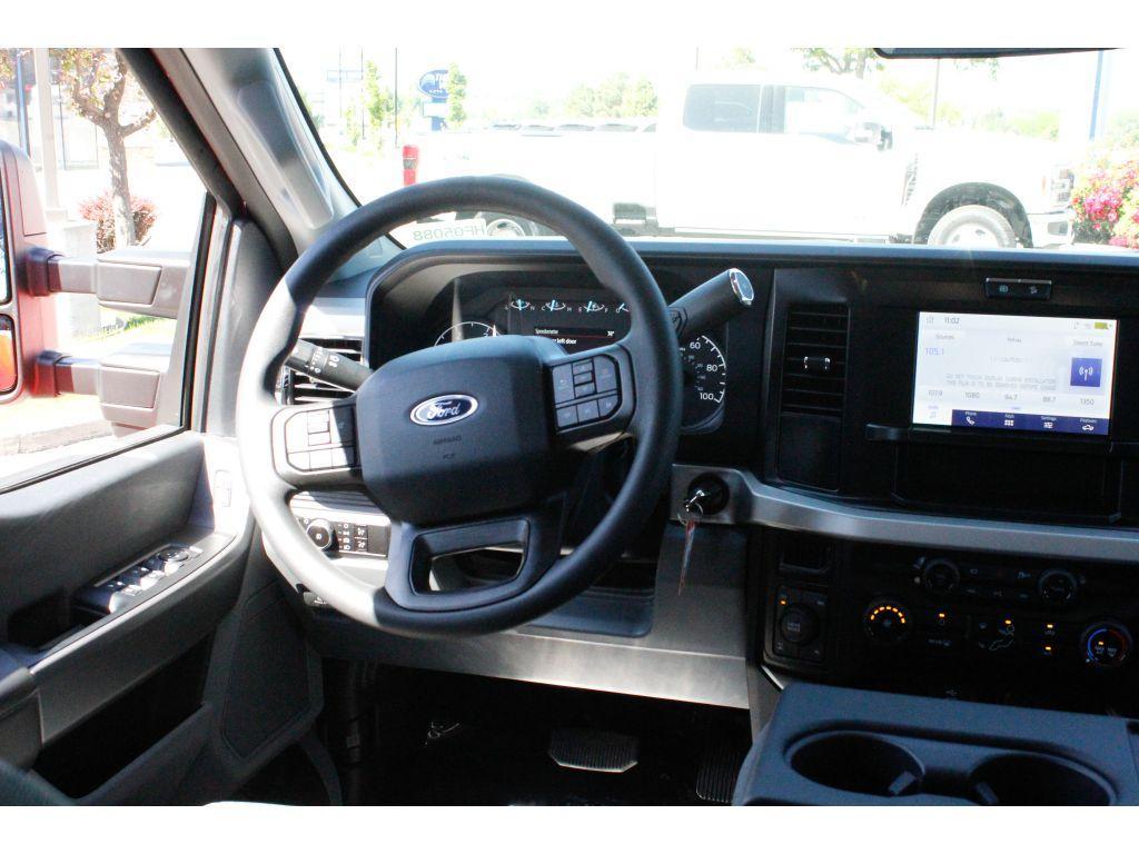 new 2025 Ford F-250 car, priced at $62,500