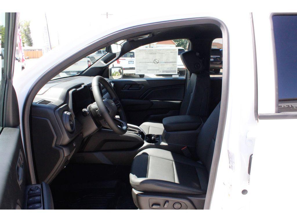 new 2025 Chevrolet Colorado car, priced at $43,000