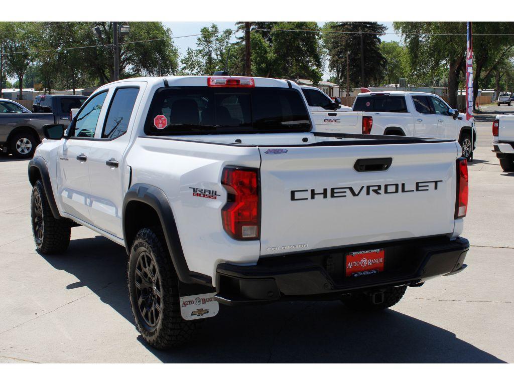 new 2025 Chevrolet Colorado car, priced at $43,000