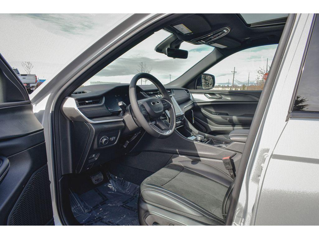 new 2025 Jeep Grand Cherokee L car, priced at $41,500