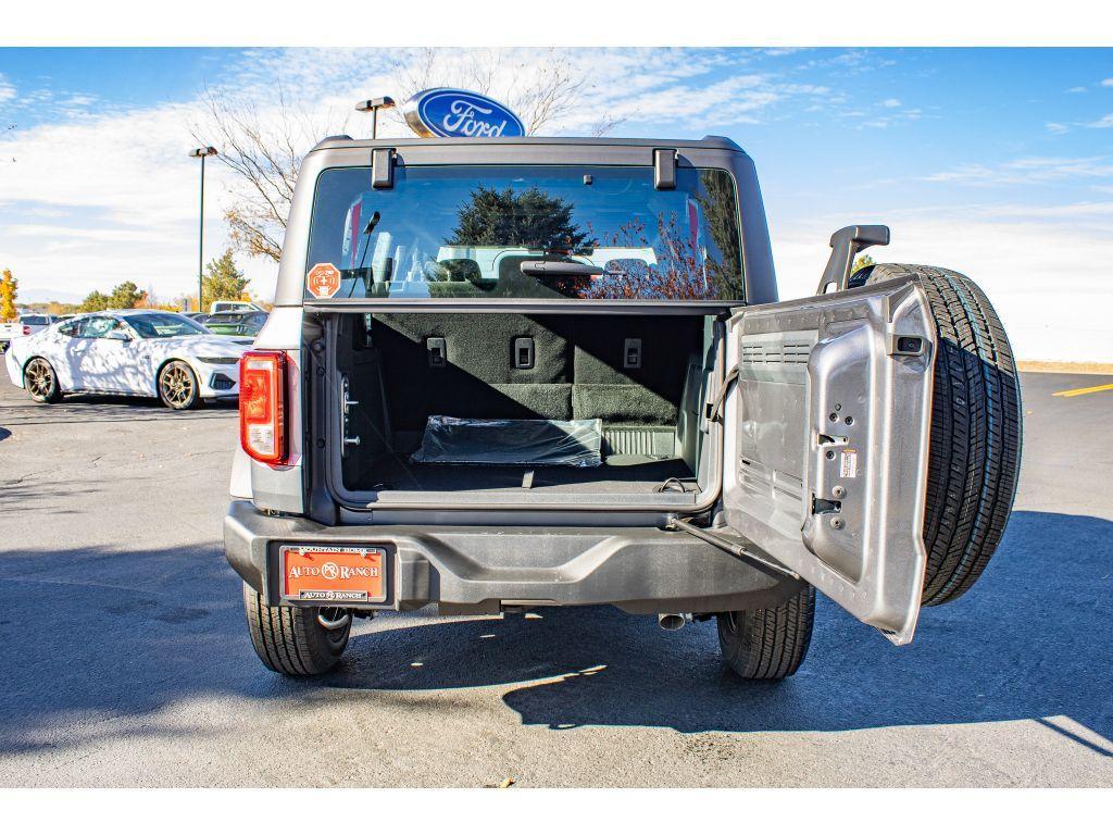 new 2025 Ford Bronco car, priced at $40,450