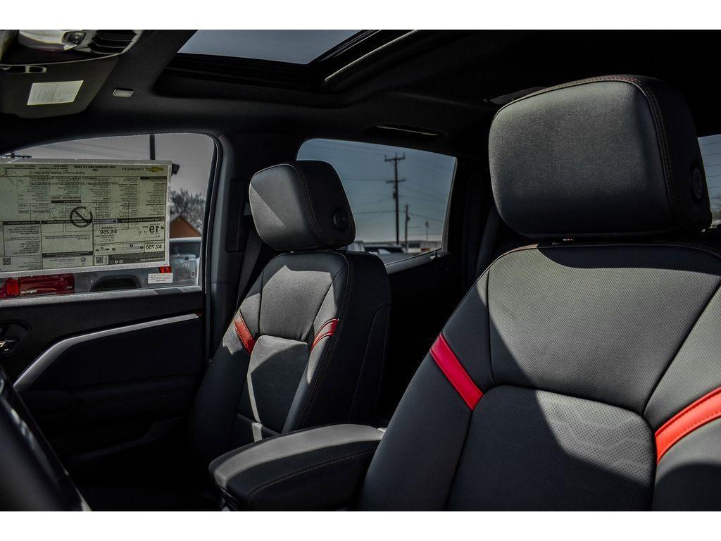 new 2025 Chevrolet Colorado car, priced at $46,000