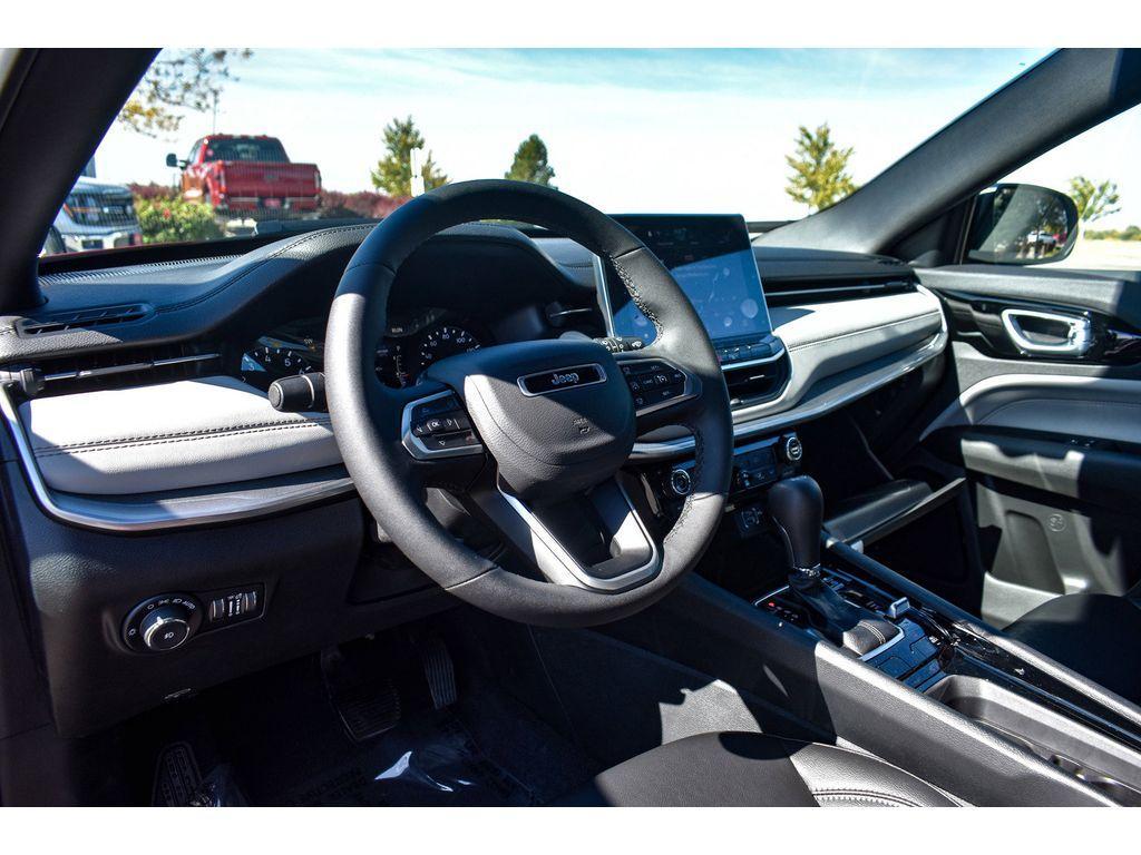 new 2025 Jeep Compass car, priced at $29,000