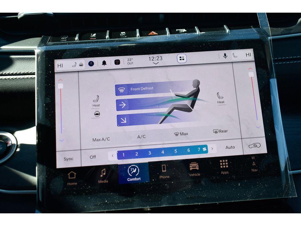 new 2025 Jeep Grand Cherokee car, priced at $43,000
