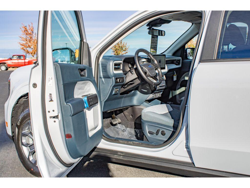 new 2025 Ford Maverick car, priced at $33,999