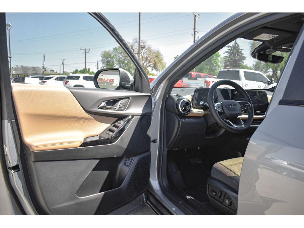 new 2026 Chevrolet Equinox car, priced at $38,000