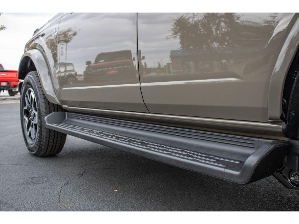 new 2025 Ford Bronco car, priced at $51,949